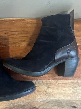 Size 40 Fly London Boot